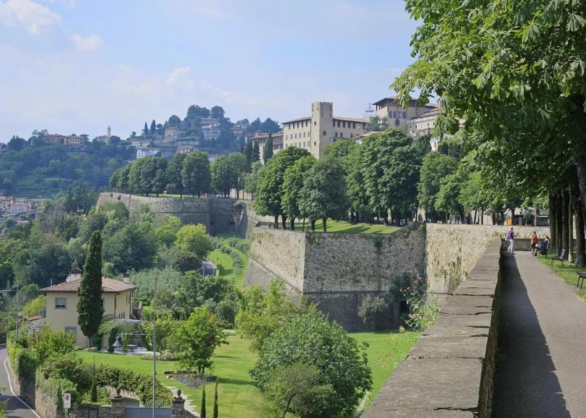 Borgo D'Oro Loft Apartment Bergamo Bagian luar foto